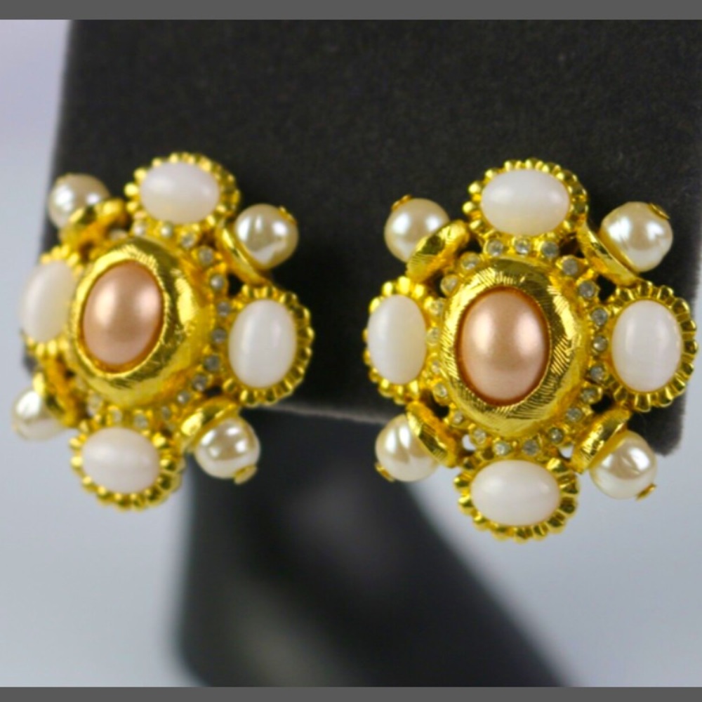 St John Pearl Vintage Pearl Earrings Clip Ons